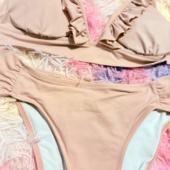 SHEIN Pink Ruffle Bikini Set - Picture 2 of 4
